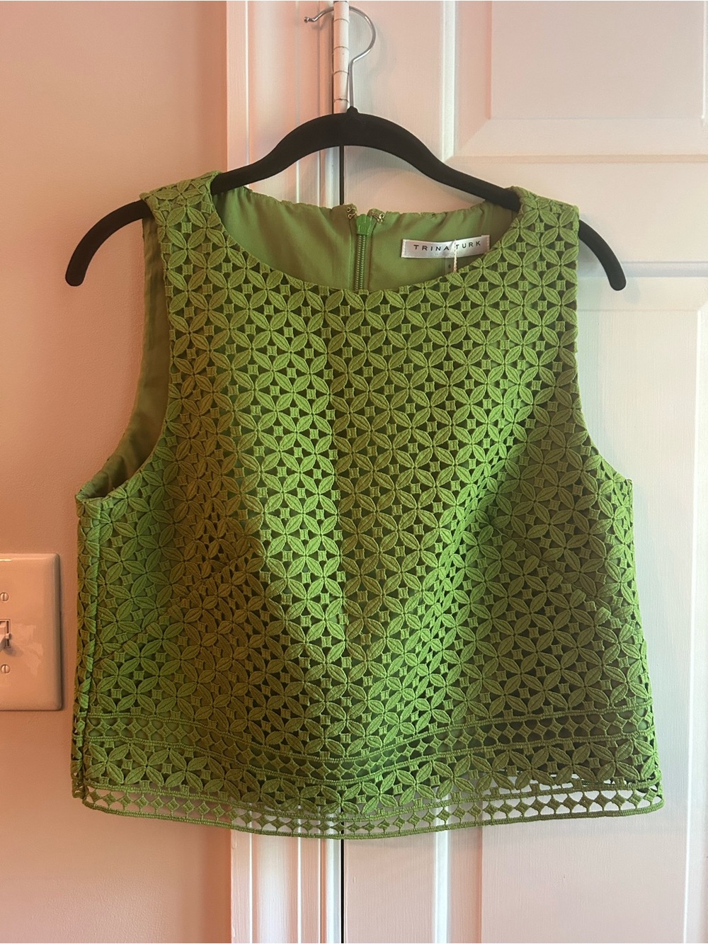 NWT Trina Turk Sz 6 top